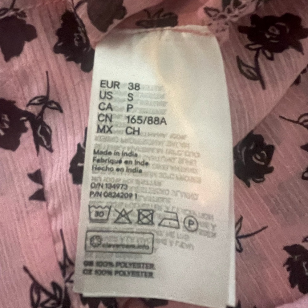 H&M Ruffle Detail Printed Blouse - Picture 8 of 8